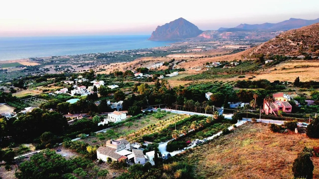 Torre Saracena Vista Mare Bed & Breakfast Valderice