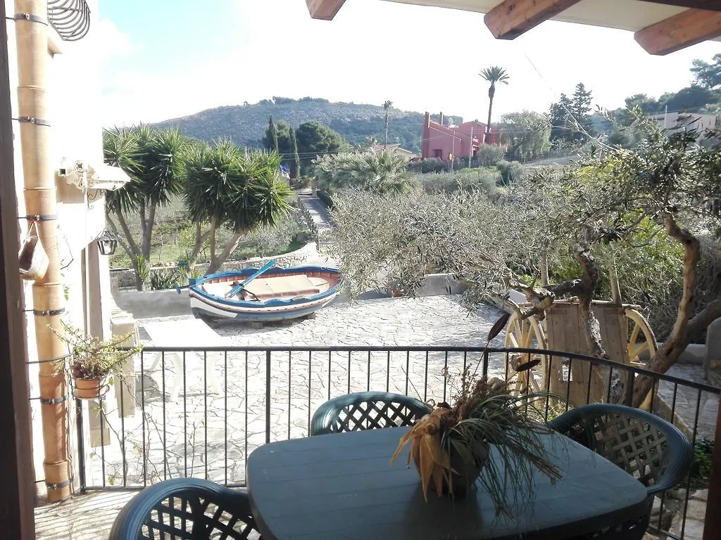 Torre Saracena Vista Mare Bed & Breakfast Valderice