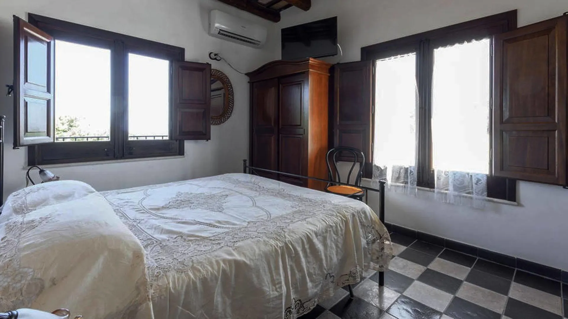Torre Saracena Vista Mare Bed & Breakfast Valderice